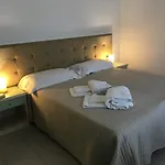 Viale Venezia מלון דירות