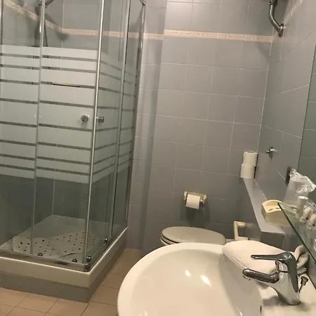 Aparthotel Viale Venezia 4*