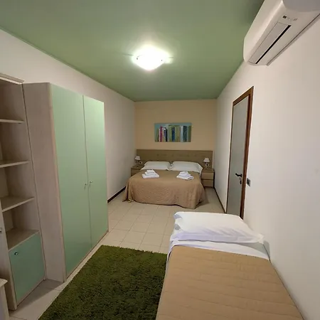 Viale Venezia 4*