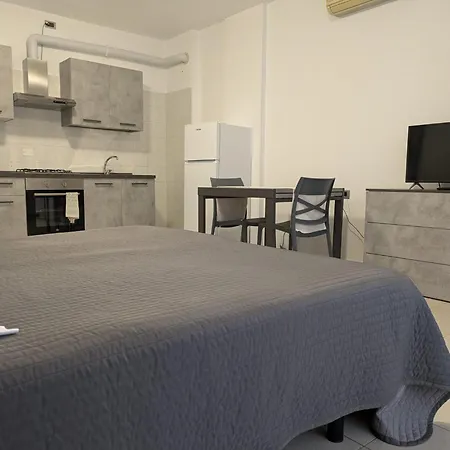 Aparthotel Viale Venezia 4*